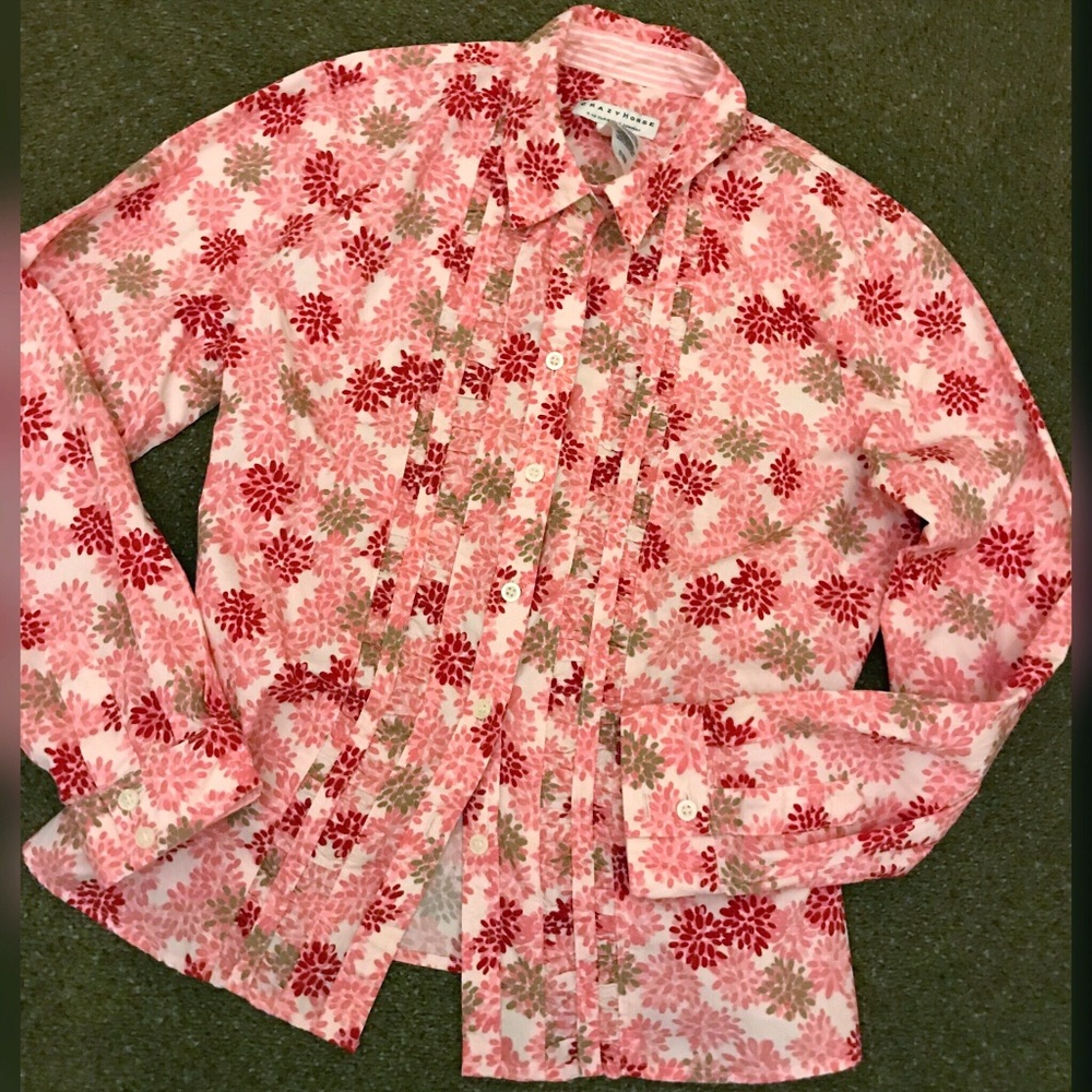🚨Ladies Floral Button Down Size L